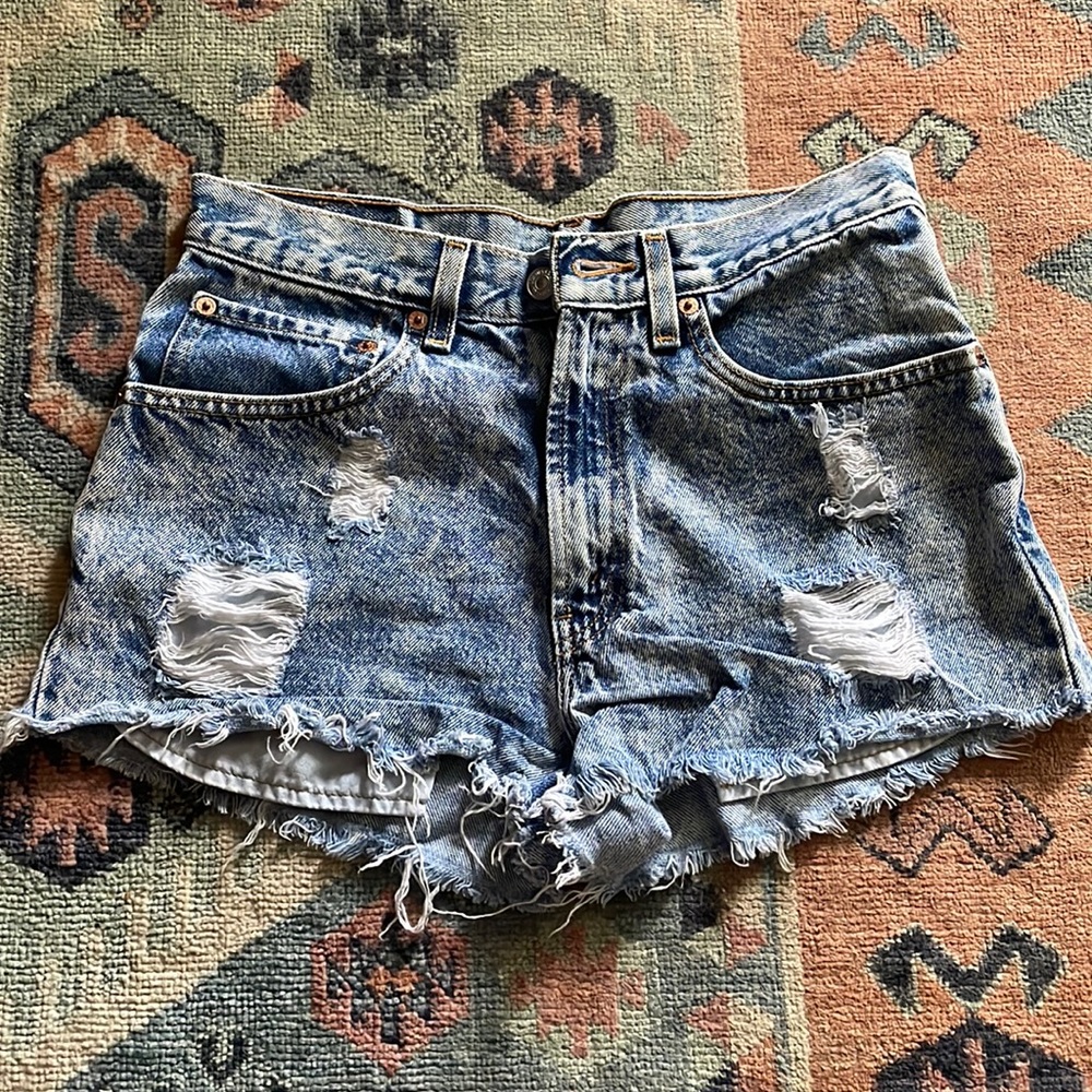 Levi’s cut off denim shorts 550 relaxed fit